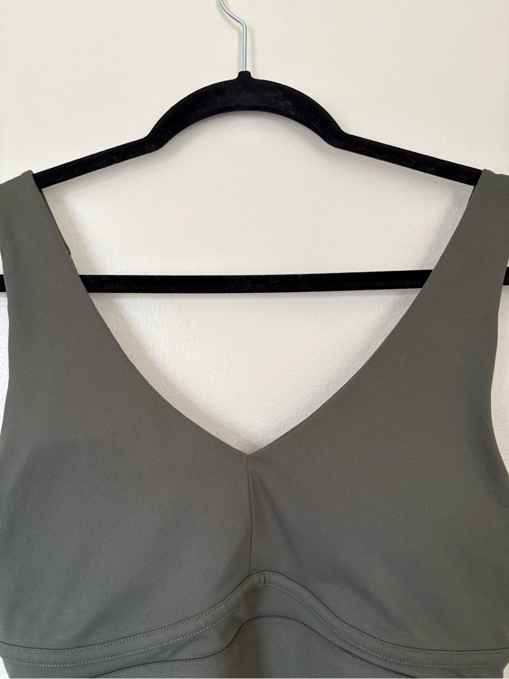 Fabletics All Day Every Day Bra Utility Green - Picture 6 of 13